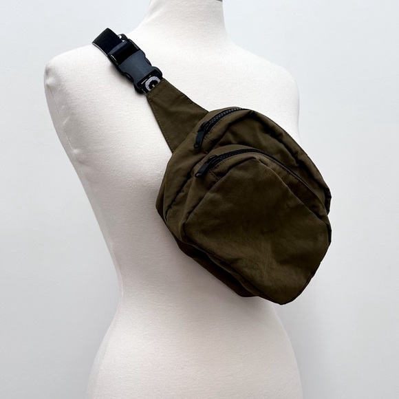 LAST CHANCE! BAGGU Olive Crossbody Bag - Picture 2 of 9